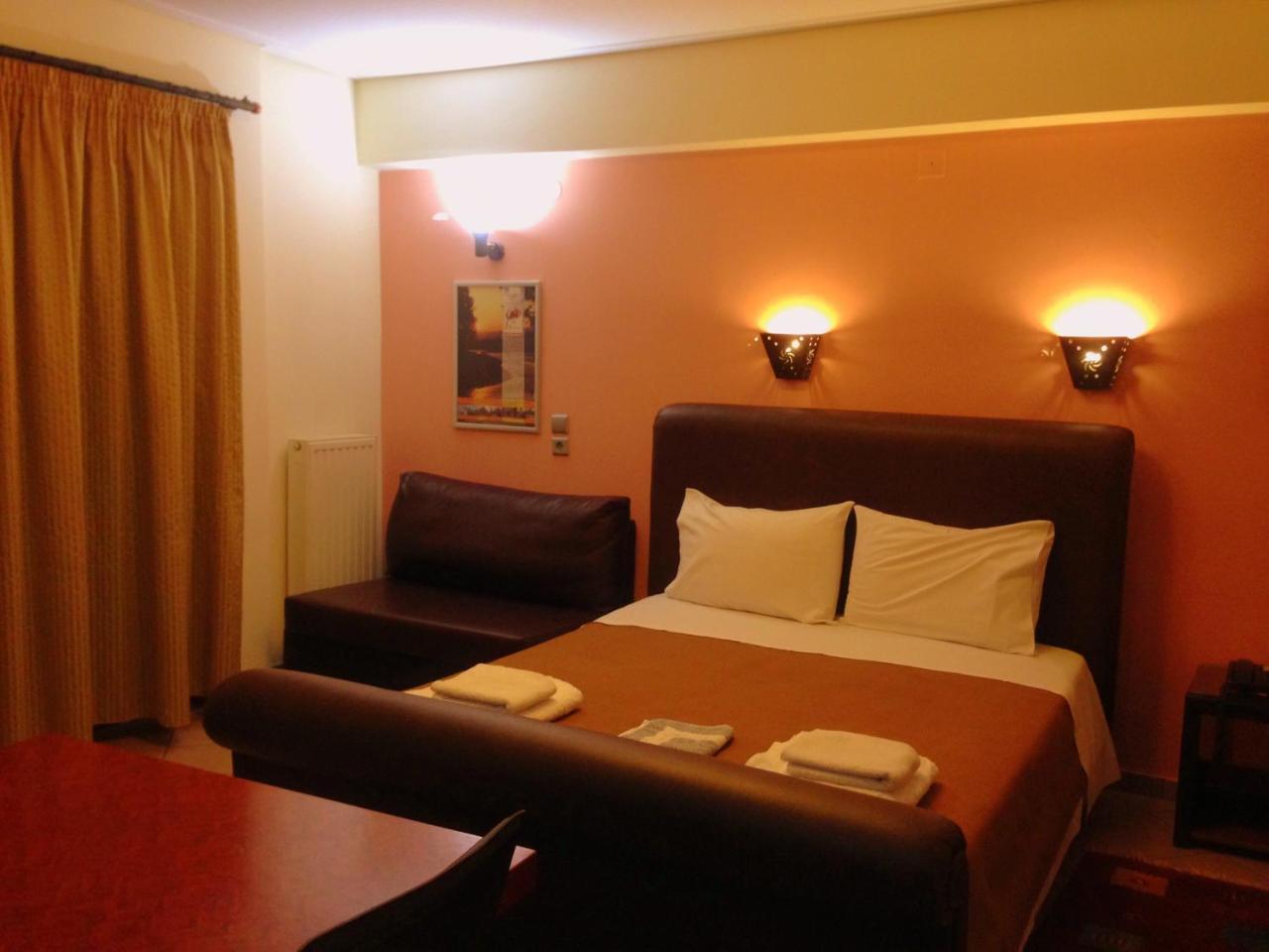 Lirio Guest House Makrakomi ภายนอก รูปภาพ