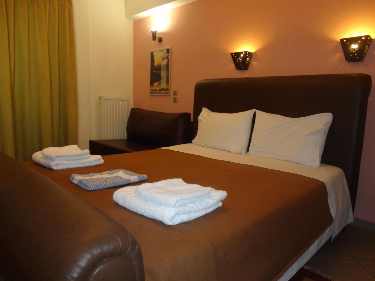 Lirio Guest House Makrakomi ภายนอก รูปภาพ