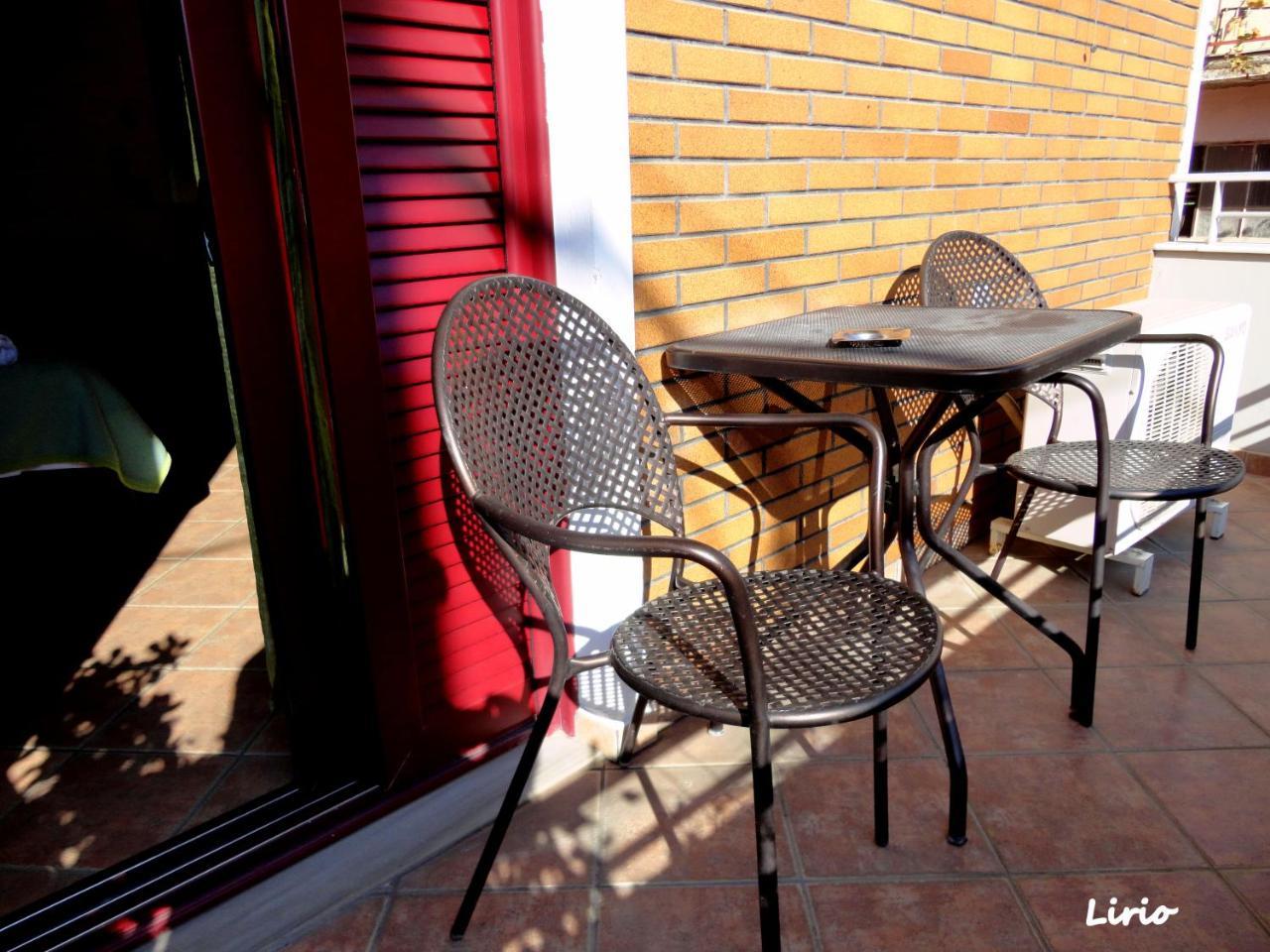 Lirio Guest House Makrakomi ภายนอก รูปภาพ